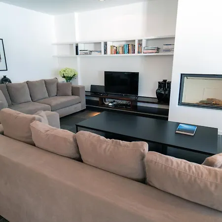 Navalia Менаджо