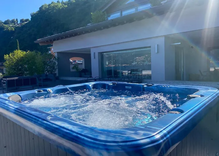 Navalia * מנאג'יו