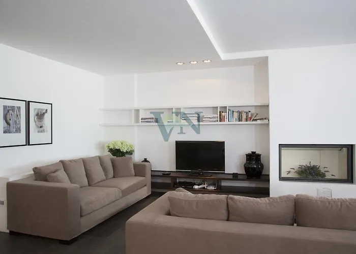 וילה Navalia מנאג'יו